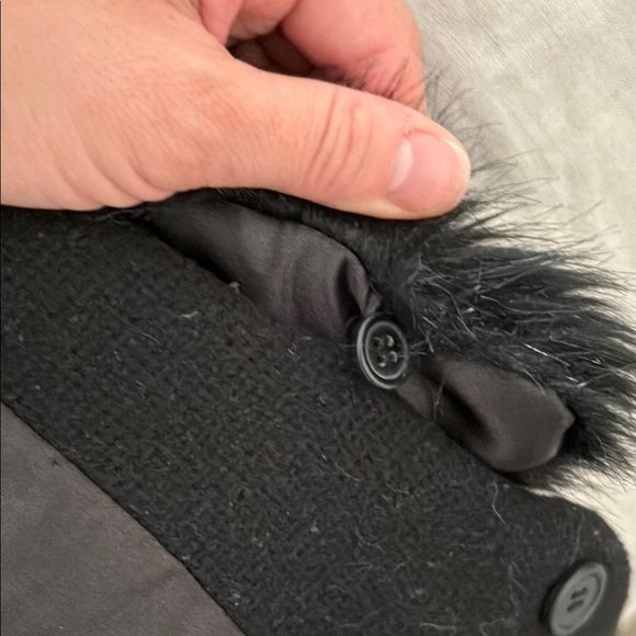 Pamela Dennis Women's Black Faux Fur Collar Jacket - Picture 5 of 5